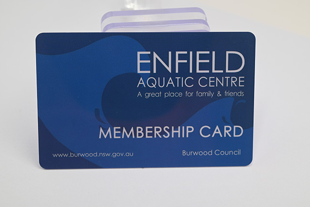 id����������