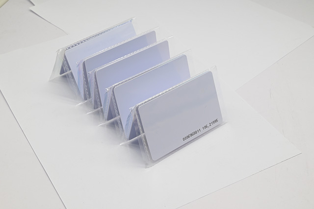 ��Ӧʽ�ν�ID�����������̼�Ӧ������