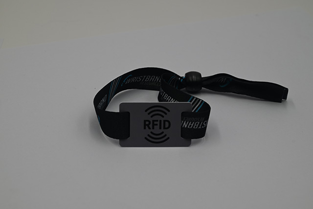 �ƿ���˾����ʲô��pvc��Ƭ