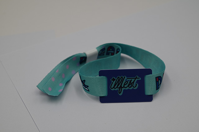 ����һ���ŵ�����ܿ���ˮ���ν���