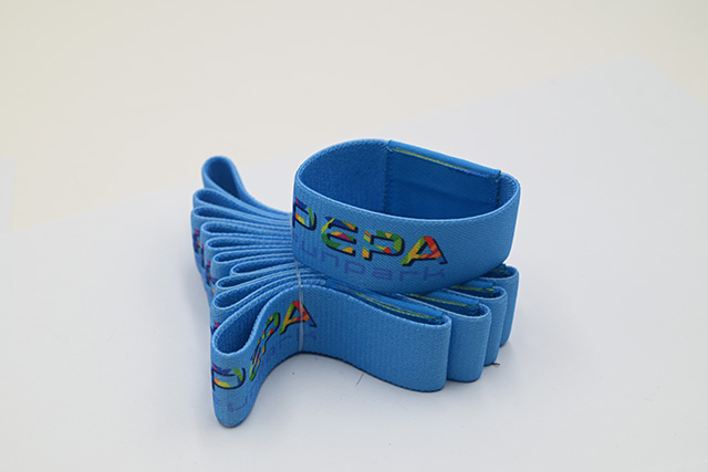 pvc��Ƭ����������Ʒ���Ի�֮��