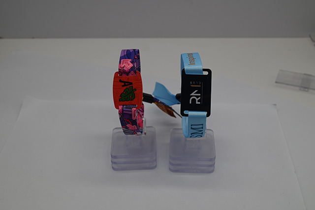 �ǽӴ�ʽIC���ͽӴ�ʽIC����